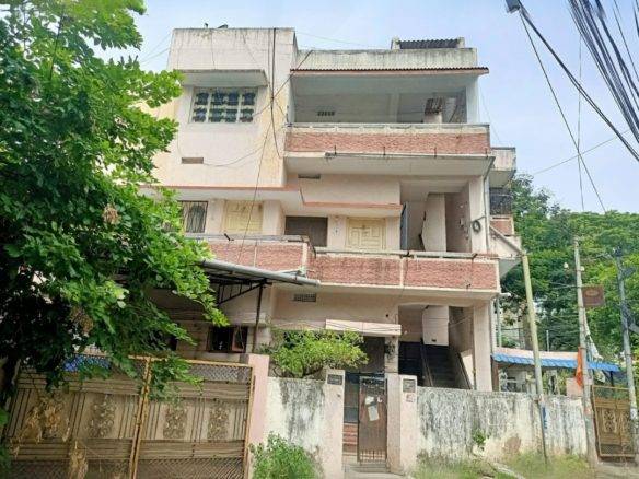 G+2 Building for Sale in Domalguda Near Street Bridge