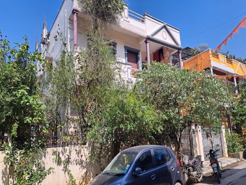 Villa for sale in Kompally