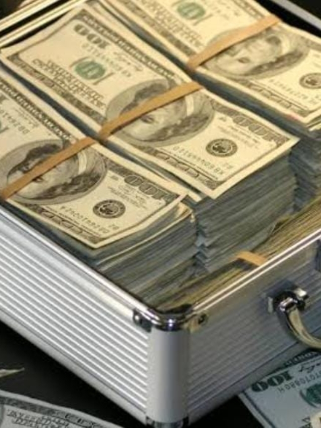 Rupee Falls to 3‑Month Low 💸