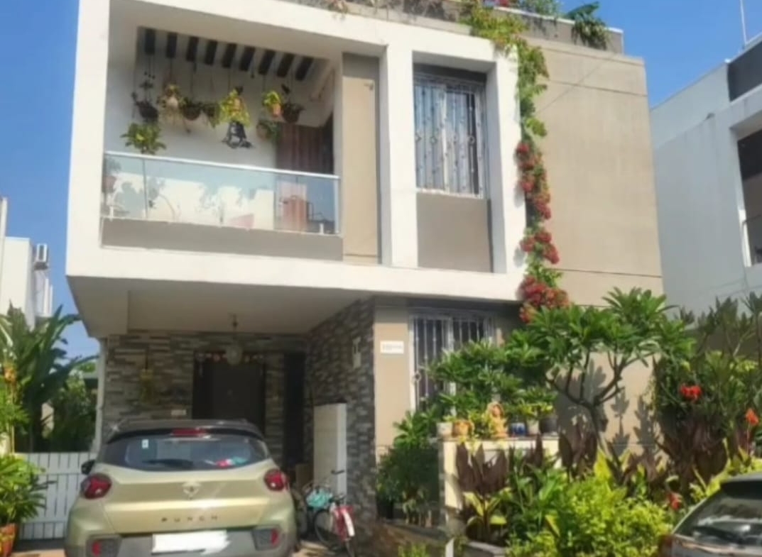 Luxurious Duplex Villa for Sale in Yapral – Premium 4BHK West-Facing Villa with Solar & Vastu Features