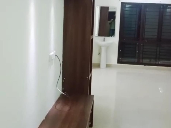 Marredpally Flat 1640 sft for Sale – East Facing 3BHK with 2 Car Parking & Amenities