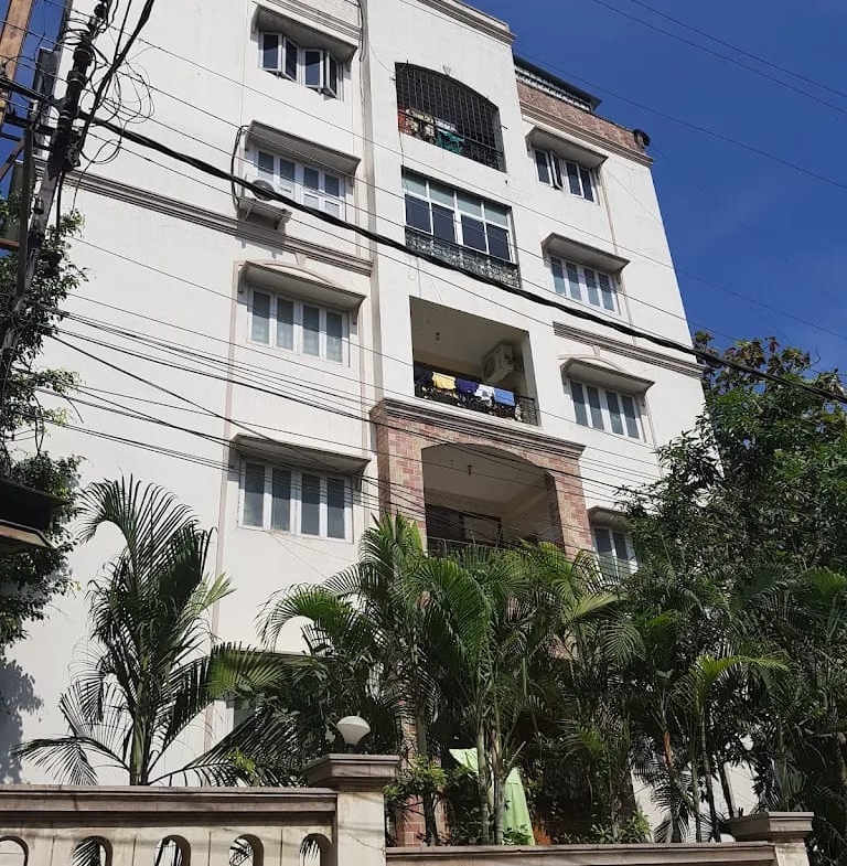3 BHK Flat for Sale in Himayathnagar – 2212 Sq.ft with ₹40,000 Monthly Rental Income