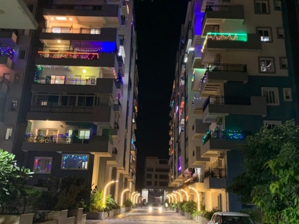 3 BHK Apartment for Sale on Kompally Pipeline Road – Semi-Furnished