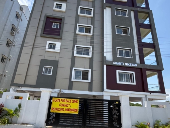 Spacious North Facing Flats for Sale in Dulapally Mahalaxmi Colony – 2 Lifts, Car Parking & More