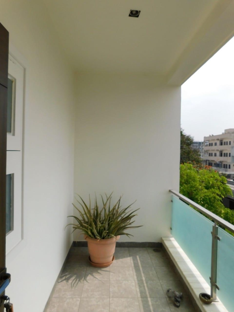Triplex Villa