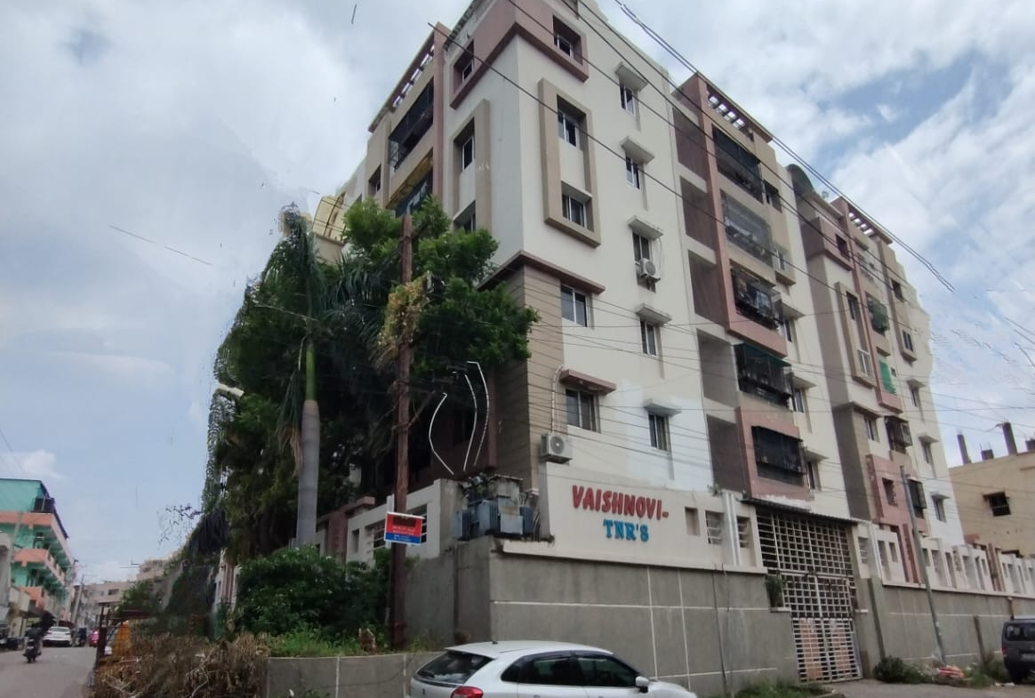 2 BHK Flat for Sale in TNR Vaishnovi Nacharam – 4th Floor | Prime Location Hyderabad