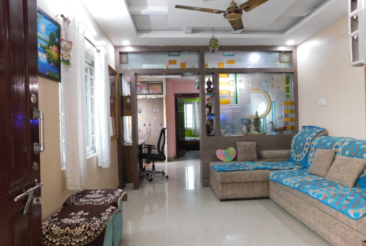 Fully Furnished Corner 2 BHK Flat for Sale in TNR Vaishnovi Nacharam – 4th Floor | Prime Location Hyderabad