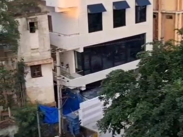 3 BHK Flat in Khader Bagh Main Road with Commercial Shop Opposite Humanity Hospital