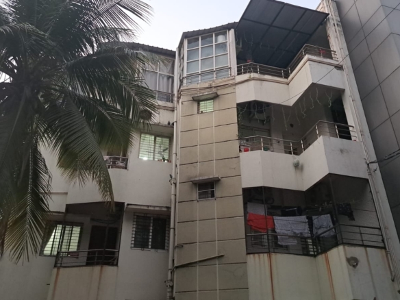 Luxury Duplex for Sale in Diamond Point | 4BHK + Private Terrace & Pool