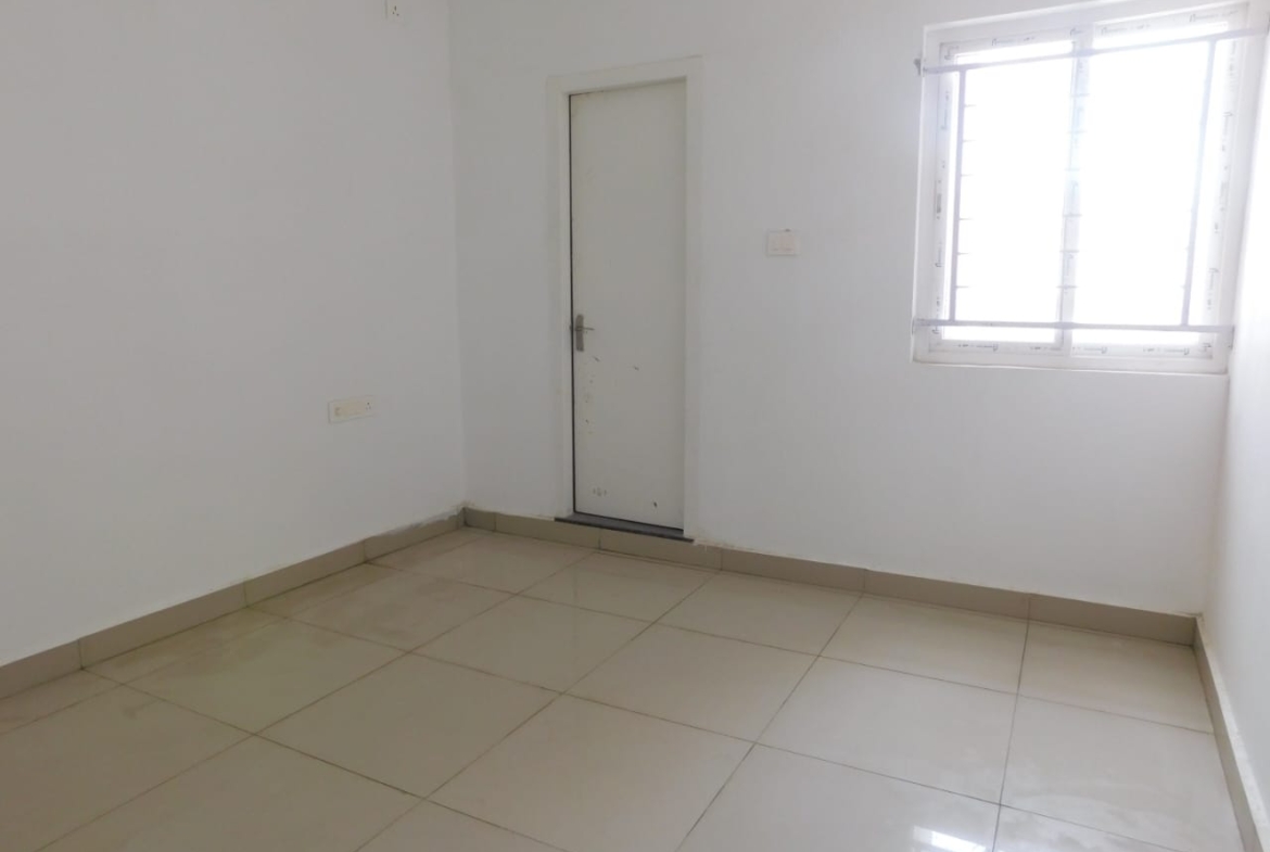 3BHK Flat for Sale in Janapriya Lakefront – East Facing with Lake View, Prime Location