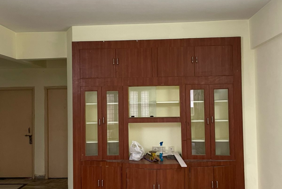 2 BHK Flat for Sale in Attapur – Semi Furnished, Urgent Sale Near PVNR Expressway