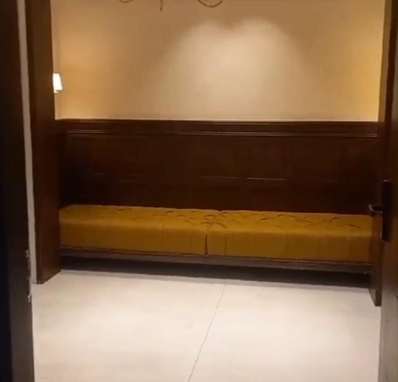Luxury 4 BHK Flat for Sale in Film Nagar,