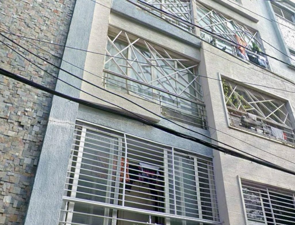 Luxurious 4 BHK Spacious Flat for Sale in VST Colony, Journalist Colony, Banjara Hills Road No. 2